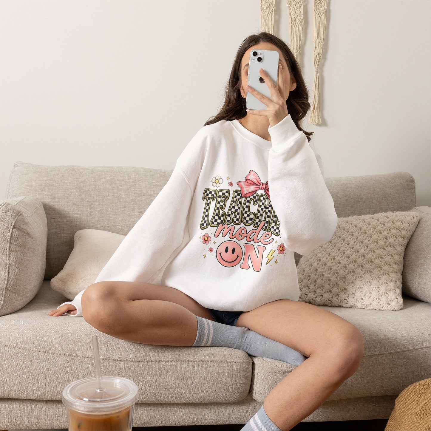 Sweatshirt — 'Tumblr Mode On' Pink Bow Graphic Crewneck