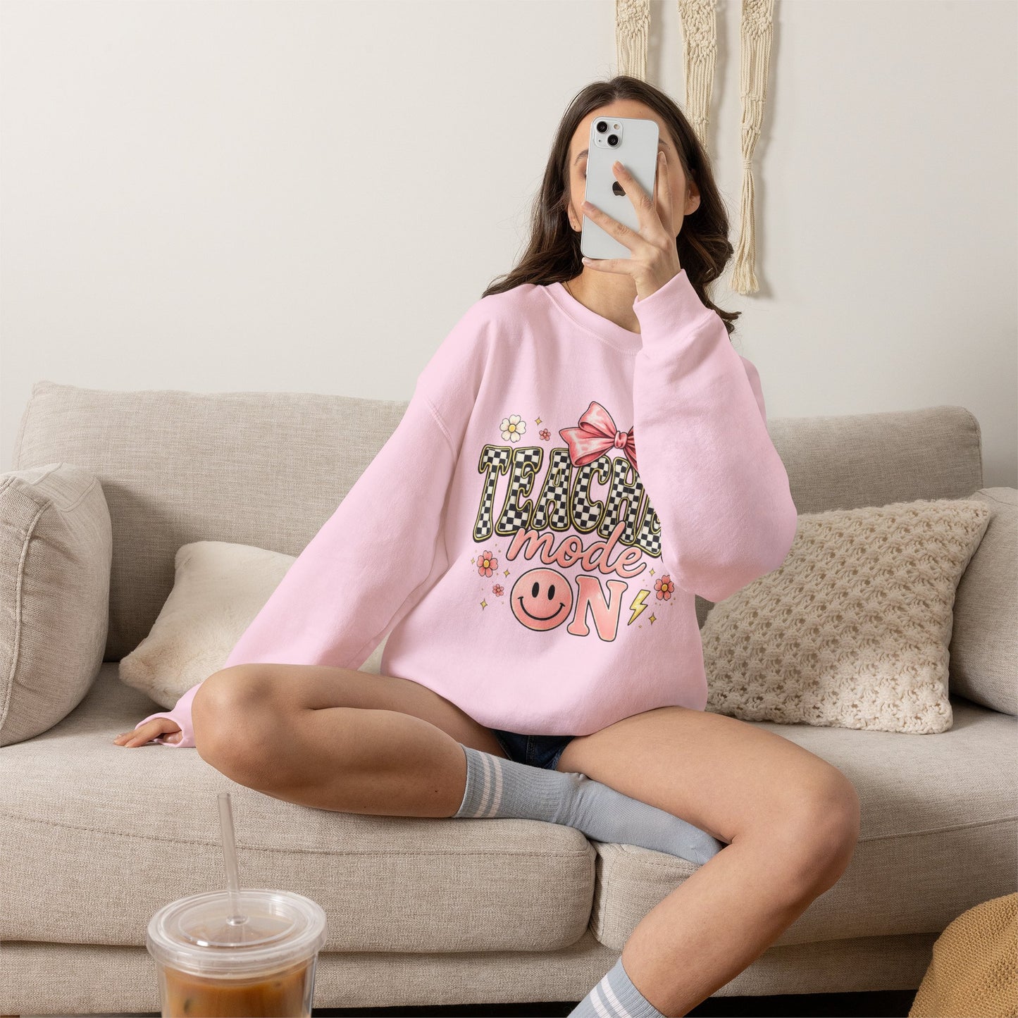 Sweatshirt — 'Tumblr Mode On' Pink Bow Graphic Crewneck